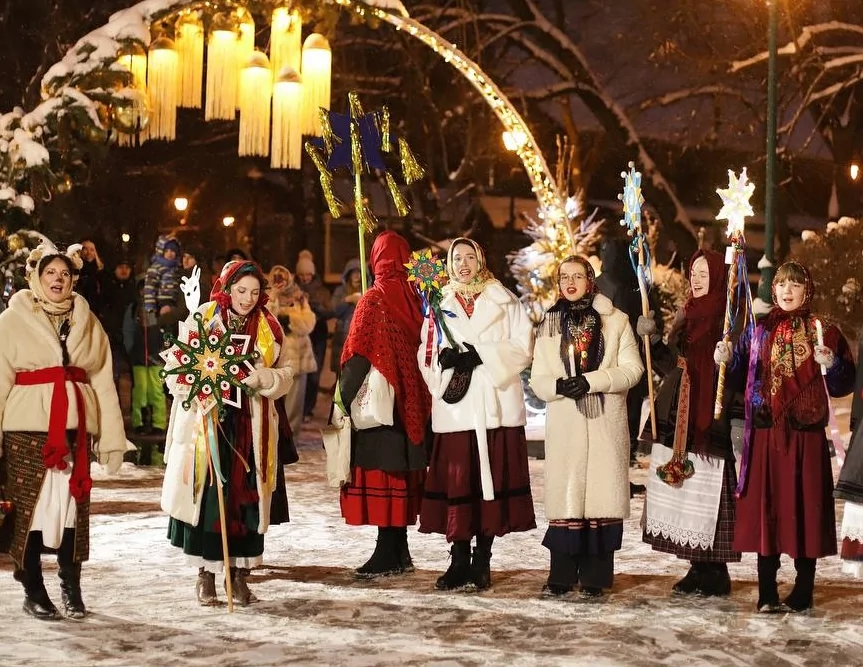 Колядницы в новогоднюю ночь
