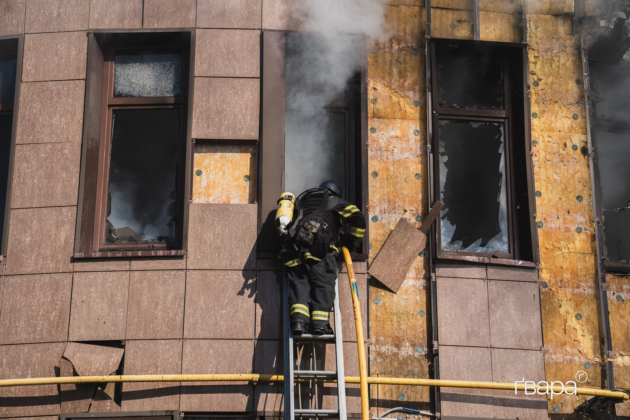 Наслідки обстрілу Київського району Харкова